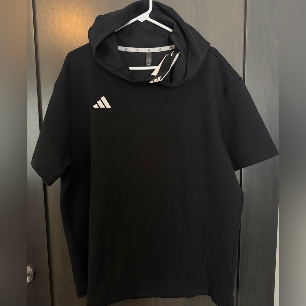 Adidas dugout short sleeve Hoodie gender neutral